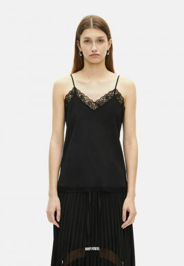 Топ на бретельках