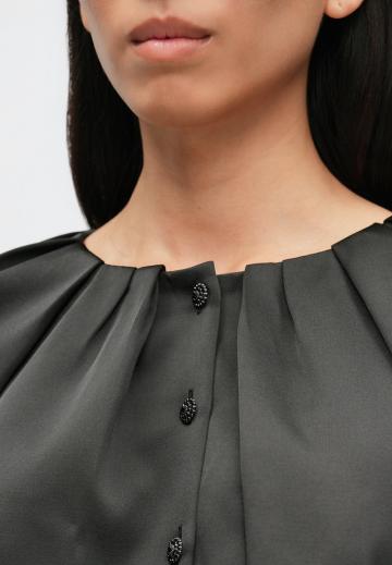 Атласная блузка