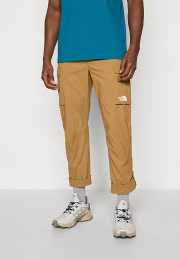 Брюки с накладными карманами