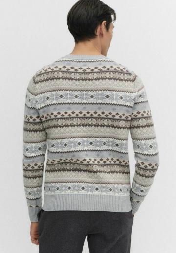 Пуловер