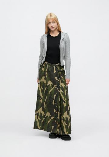 Юбка с накладными карманами