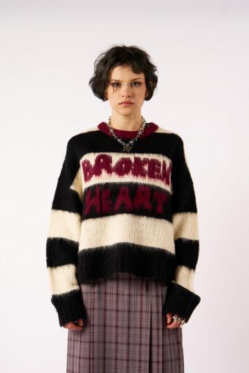 Пуловер в полоску