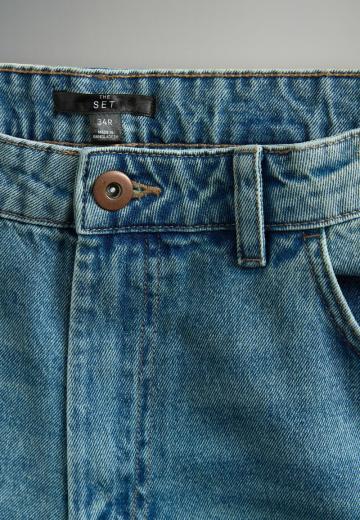 Прямые джинсы