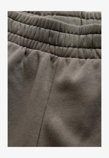 Спортивные штаны