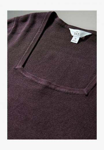 Вязаное платье