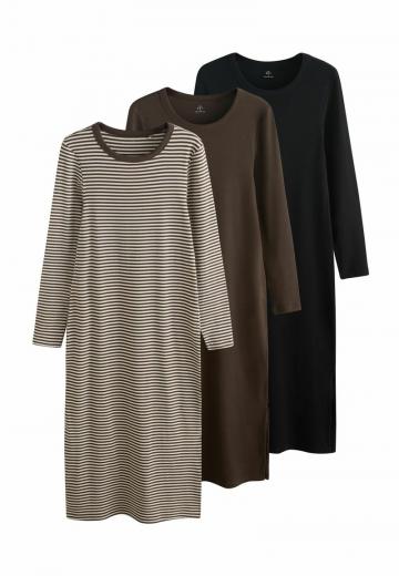 Вязаное платье