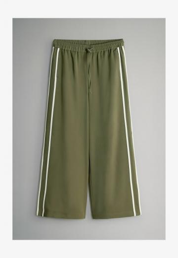 Спортивные штаны