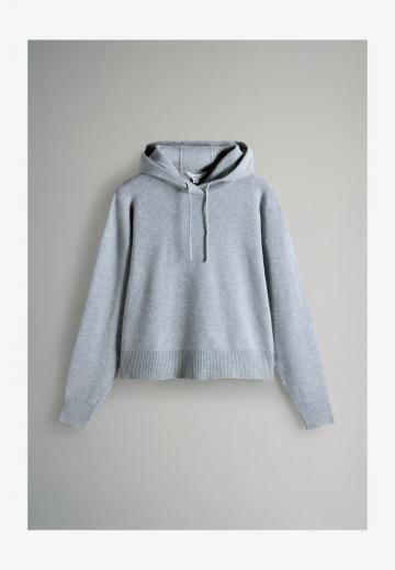 Пуловер с капюшоном