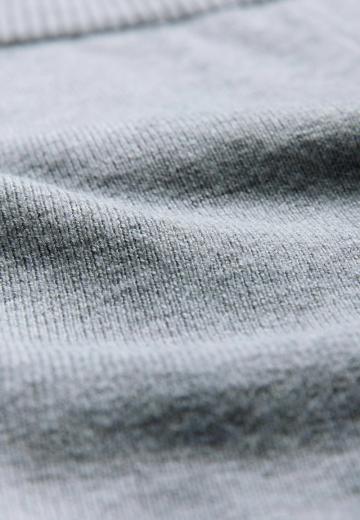 Пуловер с капюшоном