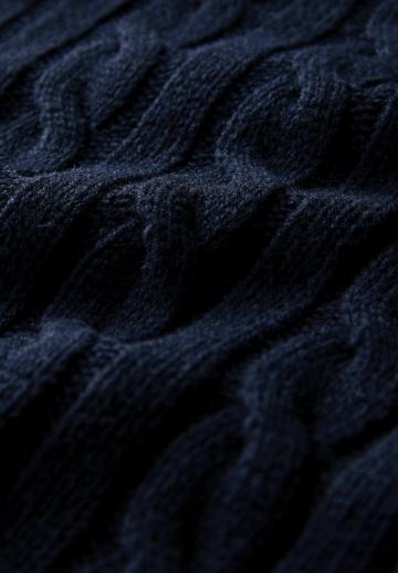 Вязаная кофта