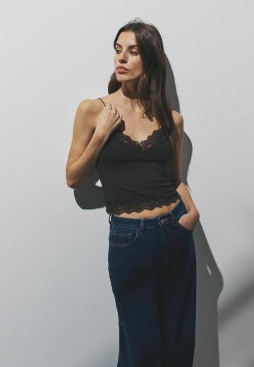 Топ на бретельках