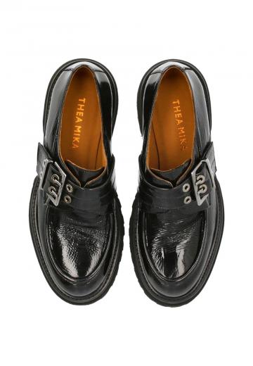 Туфли с высоким носом