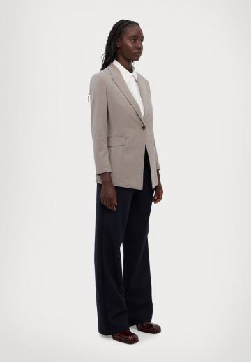 Длинный блейзер