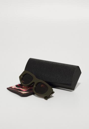 Солнечные очки