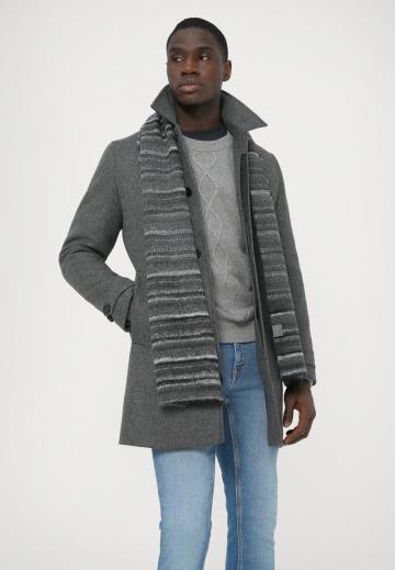 Шерстяное пальто