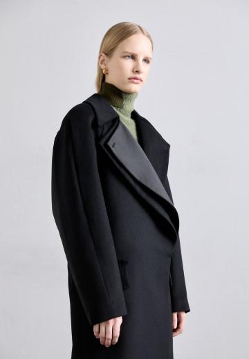 Шерстяное пальто