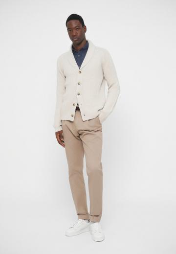 Вязаная кофта