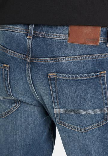 Прямые джинсы