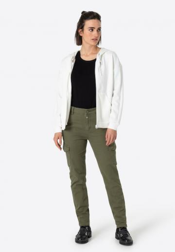 Брюки с накладными карманами