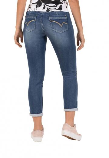 Короткие джинсы