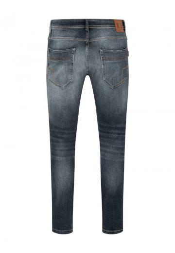 Узкие джинсы