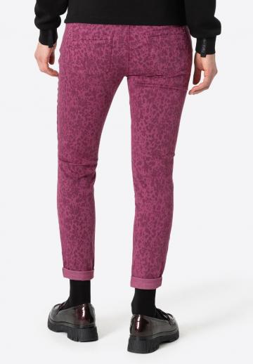 Короткие джинсы