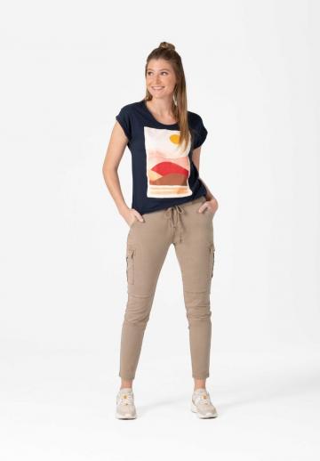 Брюки с накладными карманами