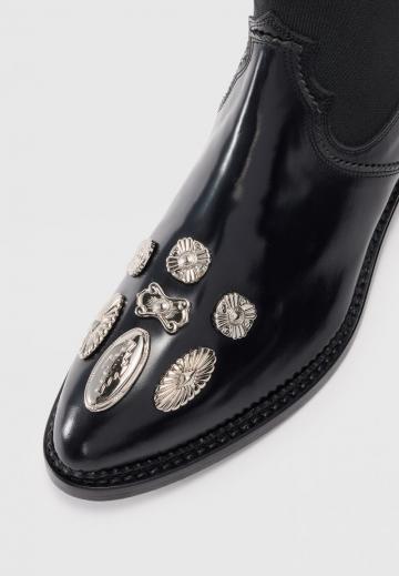 Ковбойские сапоги