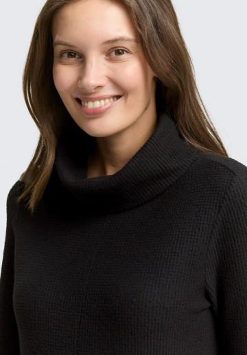 Вязаное платье