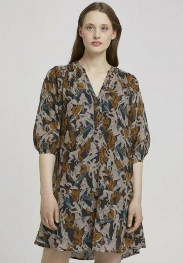 Короткое платье