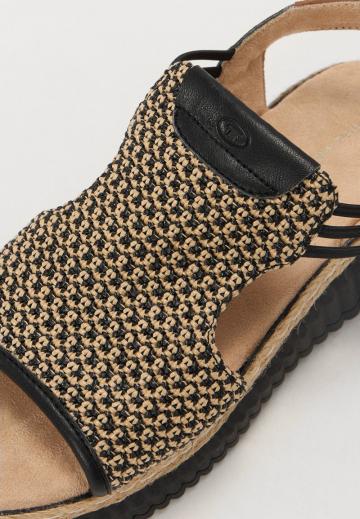 Босоножки на платформе