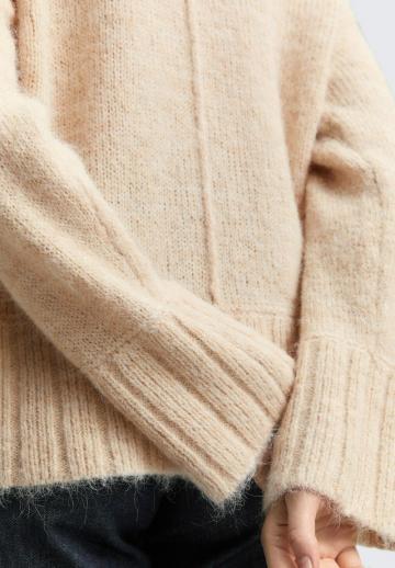 Длинный пуловер