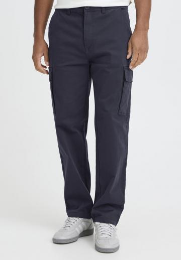 Брюки с накладными карманами