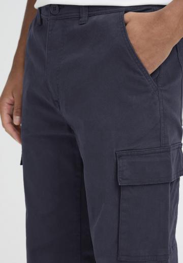 Брюки с накладными карманами