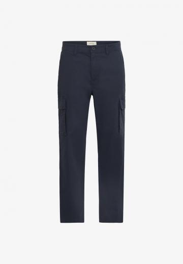 Брюки с накладными карманами