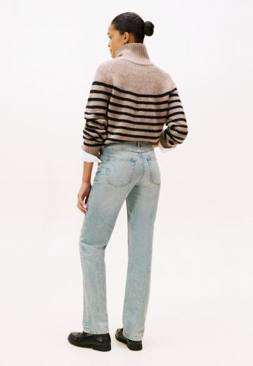 Прямые джинсы