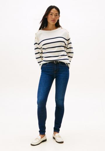 Узкие джинсы