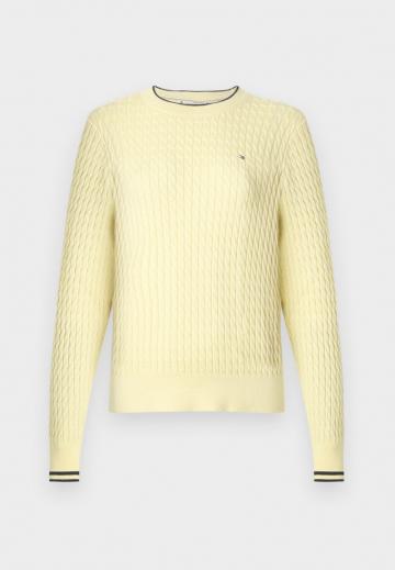 Пуловер в полоску