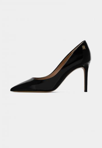 Туфли на высоком каблуке