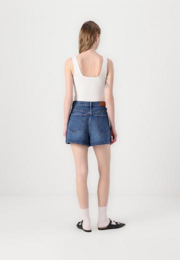 Джинсовые шорты