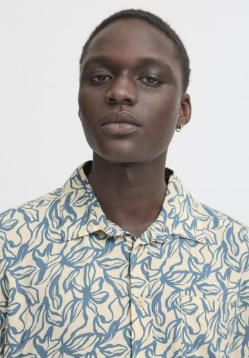 Рубашка с коротким рукавом