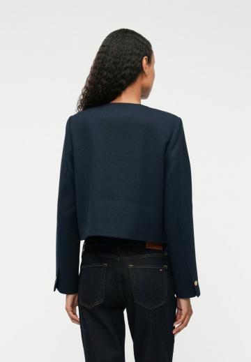 Блейзер с накладными карманами