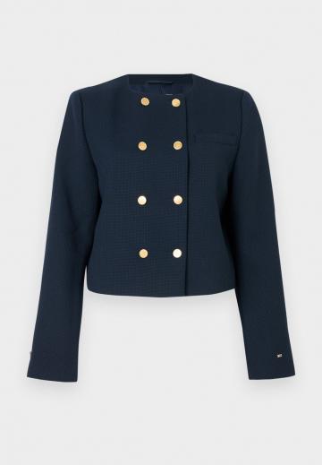 Блейзер с накладными карманами