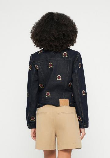 Джинсовая куртка