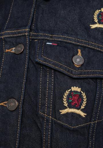 Джинсовая куртка