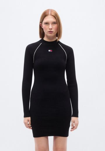 Вязаное платье