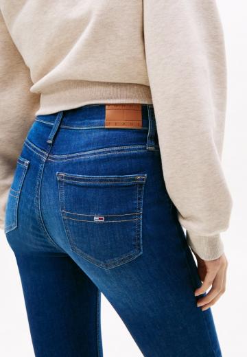 Узкие джинсы