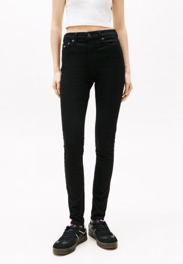 Узкие джинсы