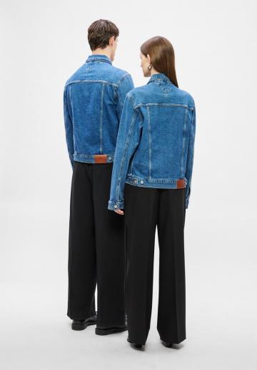 Джинсовая куртка