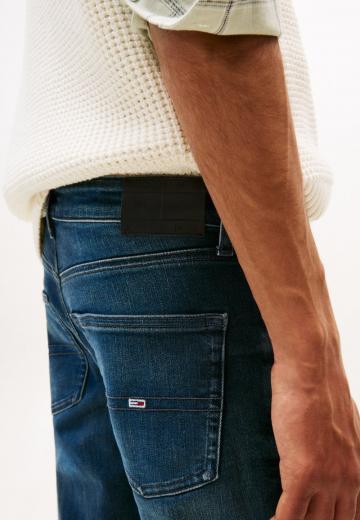 Узкие джинсы